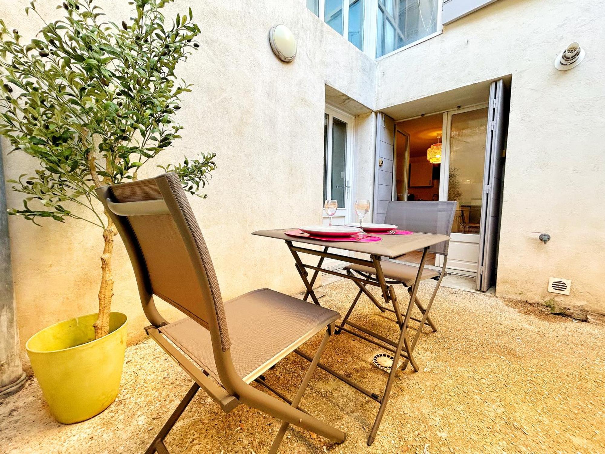 Cosy Ocre Apartment Arles Exterior photo