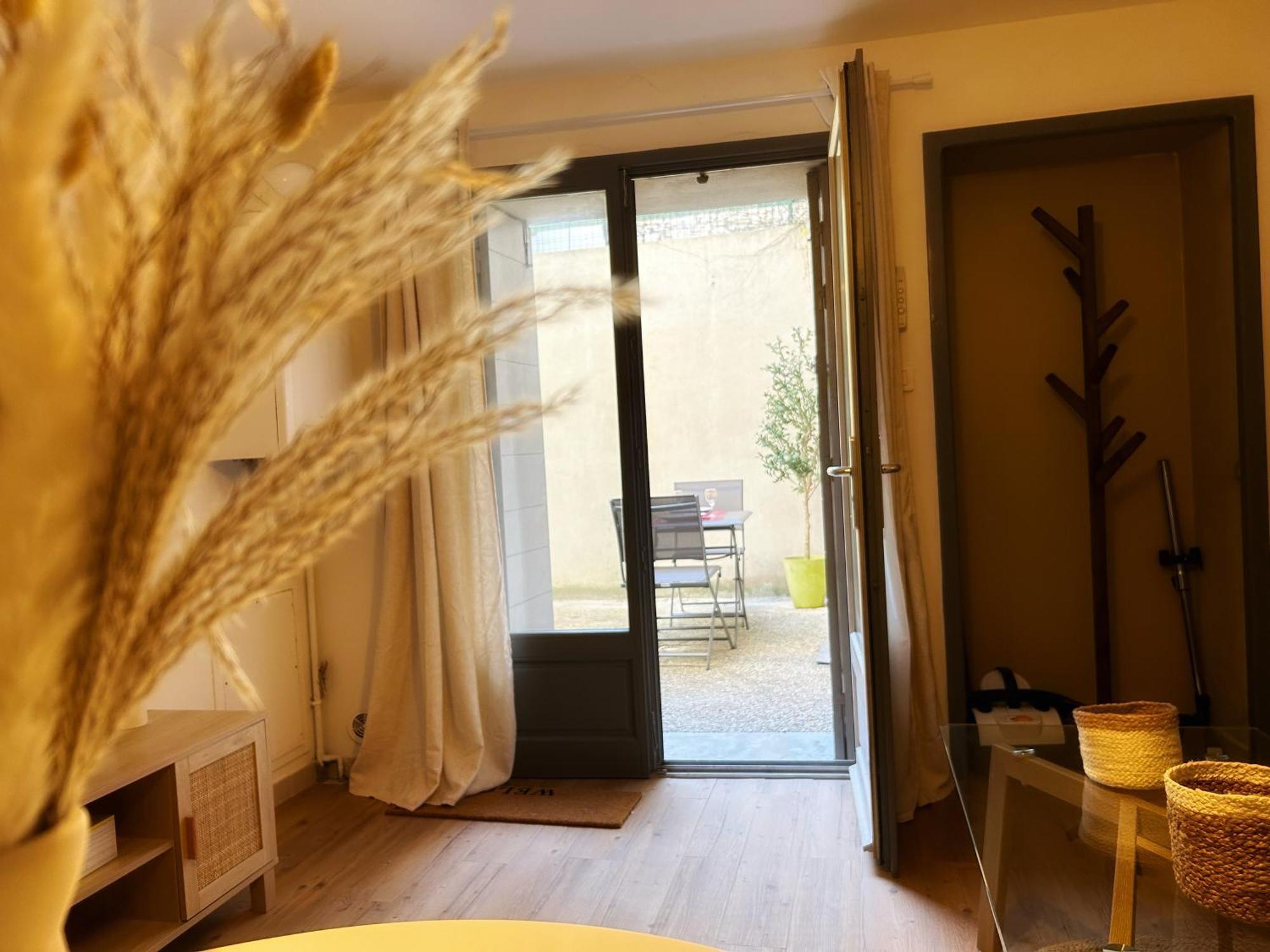 Cosy Ocre Apartment Arles Exterior photo